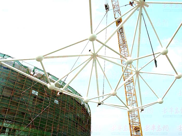 崇州体育馆网架安装